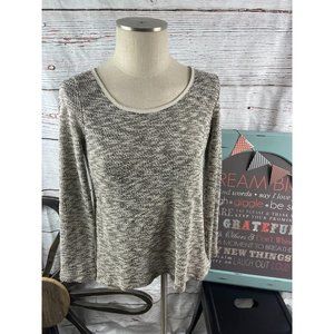 Beautiful Women’s Top Size M